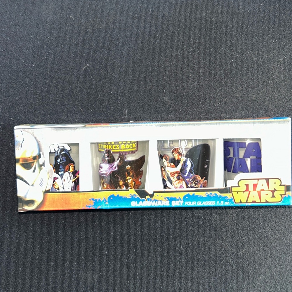 Star Wars Glassware set of four shot glasses, new inbox